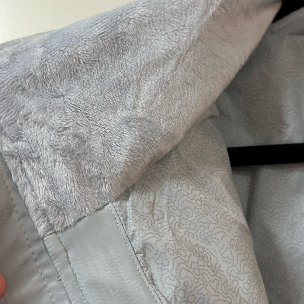 Under Armour 700FP down puffer jacket women’s white grey women’s size L warm NWT - Picture 2 of 15